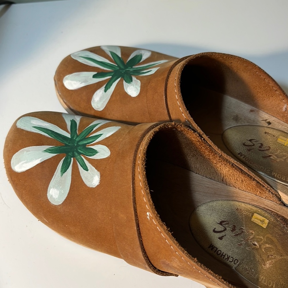 Lotta’s Swedish clogs -hand painted  38